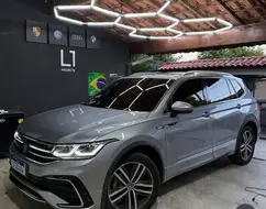 VOLKSWAGEN TIGUAN 2.0 300 TSI GASOLINA ALLSPACE R-LINE AUTOMÁTICO VOLKSWAGEN TIGUAN 2.0 300 TSI GASOLINA ALLSPACE R-LINE AUTOMÁTICO