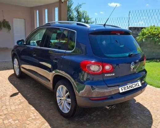 VOLKSWAGEN-TIGUAN-2011