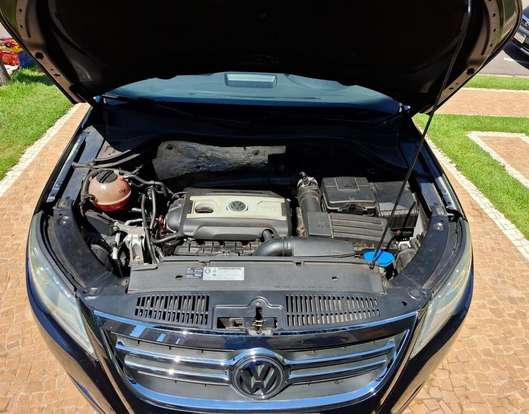 VOLKSWAGEN-TIGUAN-2011
