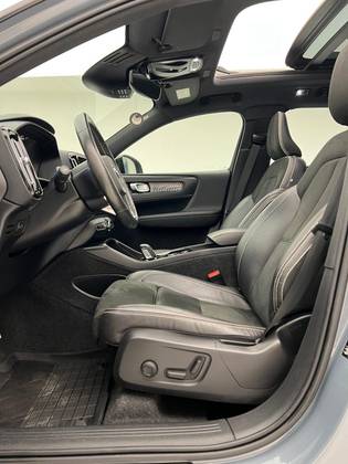 /en/city-santa-catarina/cate-car-used-car/volvo-xc40-2021-1-5-t5-recharge-r-design-geartronic-48418318383712256/-11