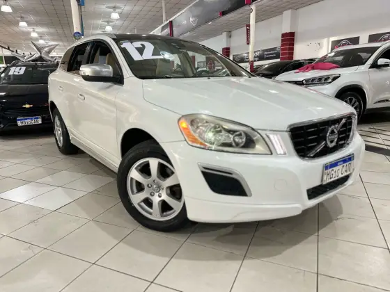 VOLVO XC60 2.0 T5 COMFORT FWD TURBO GASOLINA 4P AUTOMÁTICO VOLVO XC60 2.0 T5 COMFORT FWD TURBO GASOLINA 4P AUTOMÁTICO