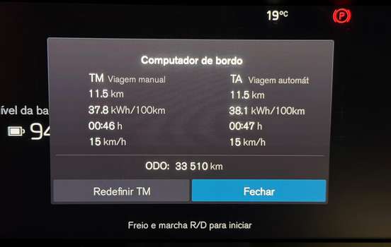 VOLVO-C40-2023