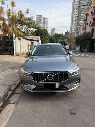 VOLVO-XC60-2018