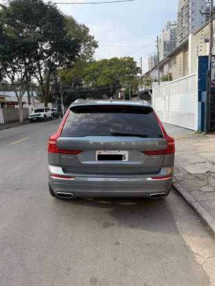 VOLVO-XC60-2018