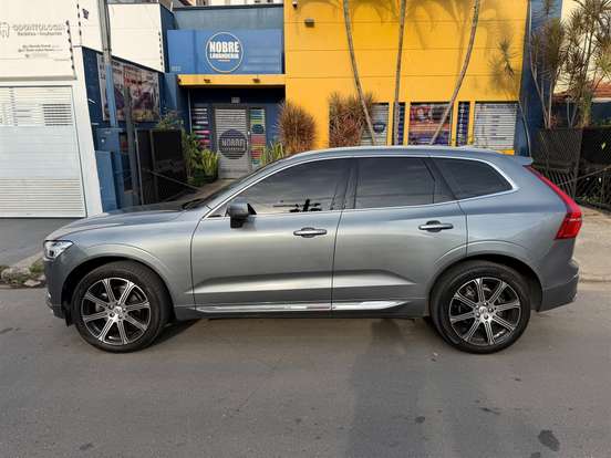 VOLVO-XC60-2018