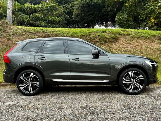 VOLVO-XC60-2018