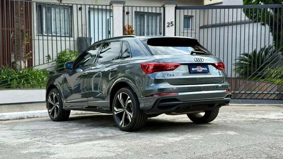 AUDI-Q3-2024