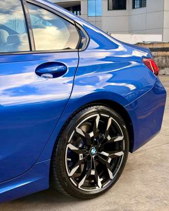 BMW-320i-2024