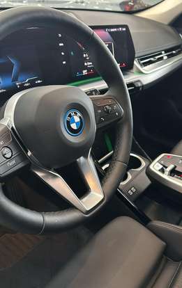 BMW-iX1-2023