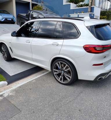 BMW-X5-2019