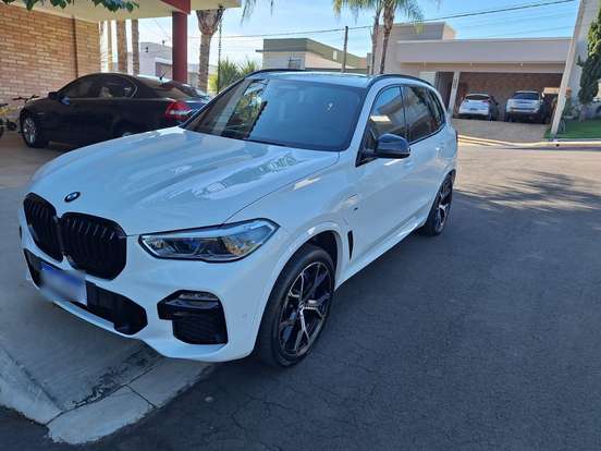 BMW-X5-3.0 I6 TURBO HÍBRIDO XDRIVE45E M SPORT AUTOMÁTICO BMW-X5-2021