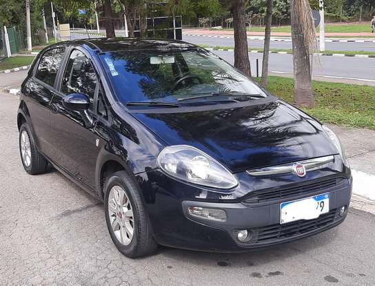 FIAT-PUNTO-2014