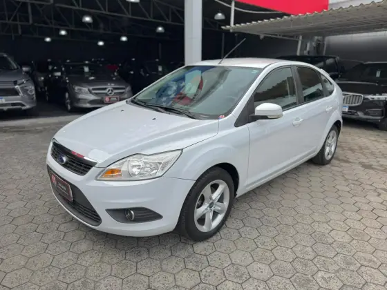 FORD FOCUS 1.6 GLX 16V FLEX 4P MANUAL