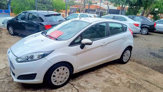 FORD FIESTA 1.6 SE HATCH 16V FLEX 4P MANUAL