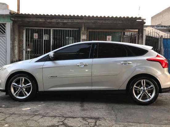 FORD-FOCUS-2.0 SE 16V FLEX 4P POWERSHIFT FORD-FOCUS-2014