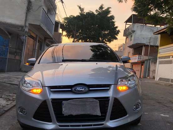 FORD-FOCUS-2.0 SE 16V FLEX 4P POWERSHIFT FORD-FOCUS-2014