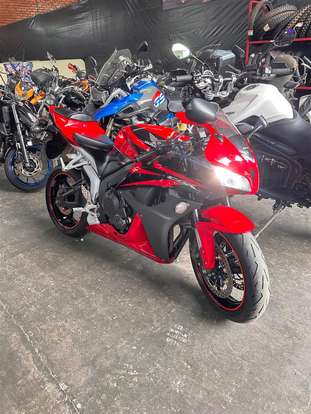 HONDA-CBR 600RR-2008
