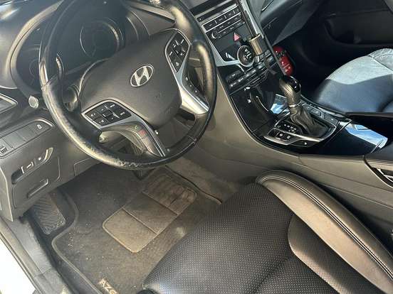 HYUNDAI-AZERA-3.0 MPFI GLS V6 24V GASOLINA 4P AUTOMÁTICO HYUNDAI-AZERA-2015