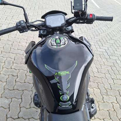 KAWASAKI-Z900-2023