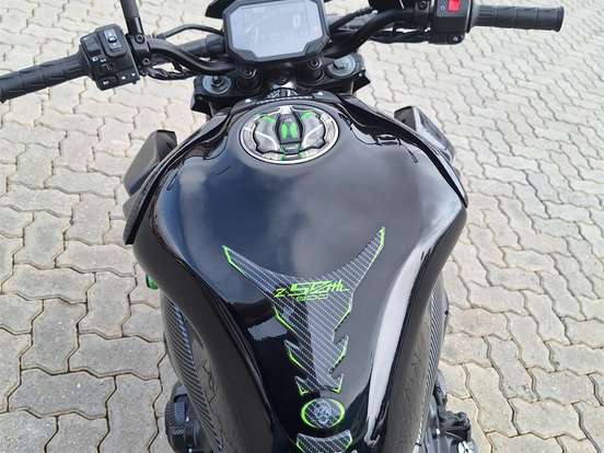 KAWASAKI-Z900 KAWASAKI-Z900-2023