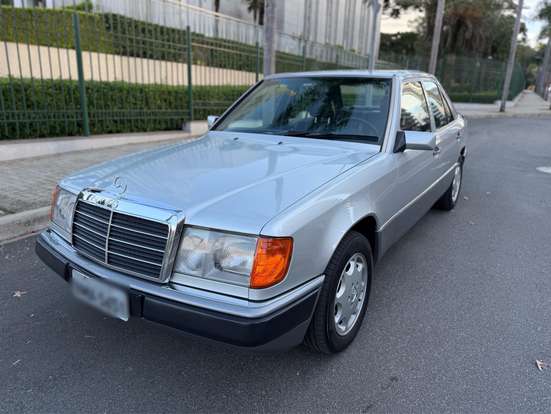 MERCEDES-BENZ-320 E-1992