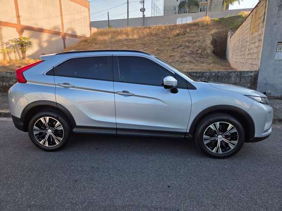 MITSUBISHI-ECLIPSE CROSS-1.5 MIVEC TURBO GASOLINA GLS CVT MITSUBISHI-ECLIPSE CROSS-2020