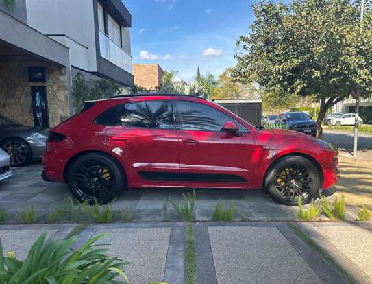 PORSCHE-MACAN-2017
