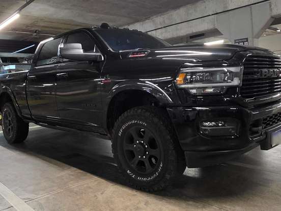RAM-3500-6.7 I6 TURBO DIESEL LARAMIE NIGHT EDITION CD 4X4 AUTOMÁTICO RAM-3500-2022