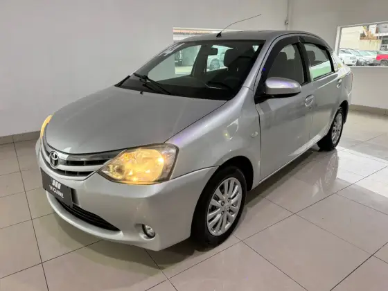 TOYOTA ETIOS 1.5 XLS SEDAN 16V FLEX 4P MANUAL TOYOTA ETIOS 1.5 XLS SEDAN 16V FLEX 4P MANUAL