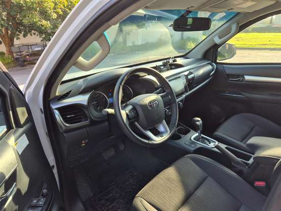 TOYOTA-HILUX-2019