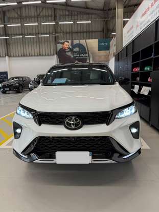 TOYOTA-HILUX SW4-2023