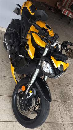 TRIUMPH STREET TRIPLE 765 RS 