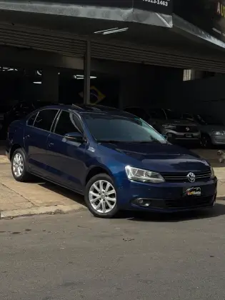 VOLKSWAGEN JETTA 2.0 COMFORTLINE FLEX 4P TIPTRONIC VOLKSWAGEN JETTA 2.0 COMFORTLINE FLEX 4P TIPTRONIC