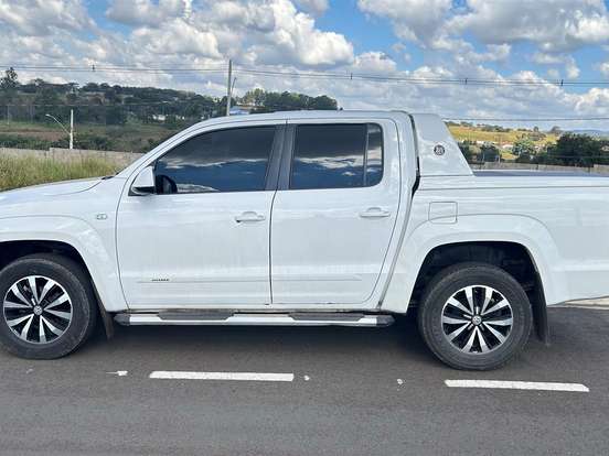 VOLKSWAGEN-AMAROK-2.0 HIGHLINE 4X4 CD 16V TURBO INTERCOOLER DIESEL 4P AUTOMÁTICO VOLKSWAGEN-AMAROK-2013