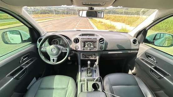 VOLKSWAGEN-AMAROK-2013