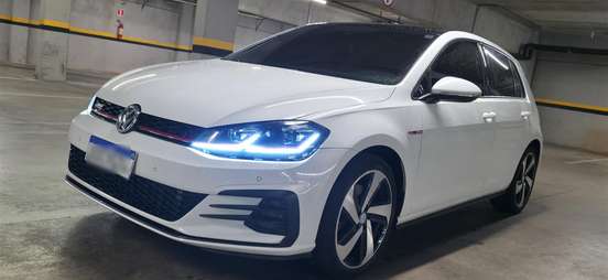 VOLKSWAGEN-GOLF-2019
