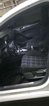 VOLKSWAGEN-GOLF-2019