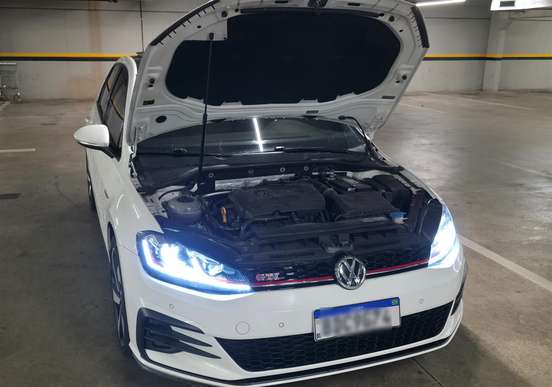 VOLKSWAGEN-GOLF-2019