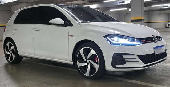 VOLKSWAGEN-GOLF-2019