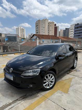 VOLKSWAGEN JETTA 2.0 COMFORTLINE FLEX 4P TIPTRONIC