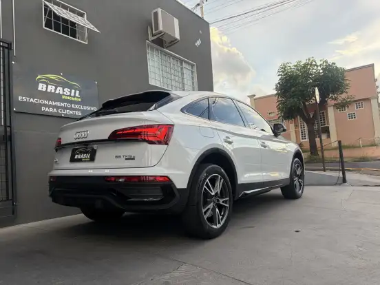 AUDI-Q5-2024