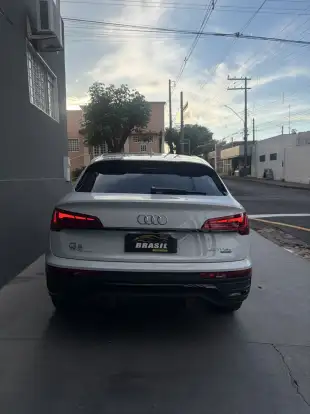 AUDI-Q5-2024
