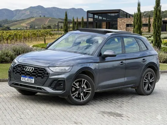 AUDI Q5 2.0 55 TFSIE PHEV PERFORMANCE BLACK QUATTRO S TRONIC AUDI Q5 2.0 55 TFSIE PHEV PERFORMANCE BLACK QUATTRO S TRONIC