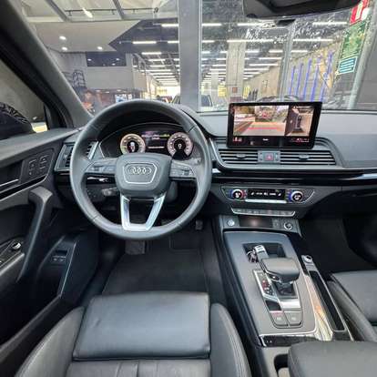 AUDI-Q5-2022