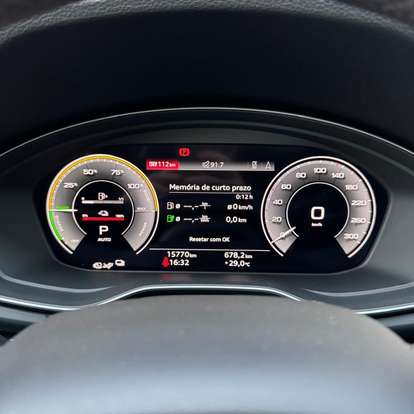 AUDI-Q5-2022