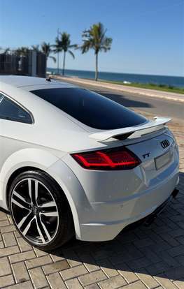 AUDI-TT-2015
