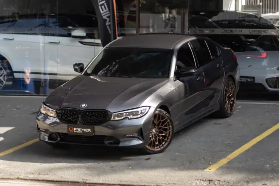 BMW 320i 2.0 16V TURBO GASOLINA SPORT AUTOMÁTICO BMW 320i 2.0 16V TURBO GASOLINA SPORT AUTOMÁTICO