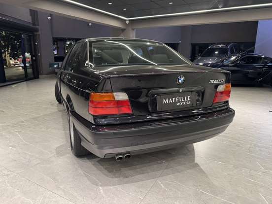 BMW-325i-2.5 SEDAN 24V GASOLINA 4P AUTOMÁTICO BMW-325i-1994
