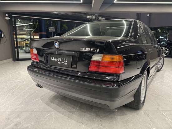 BMW-325i-1994