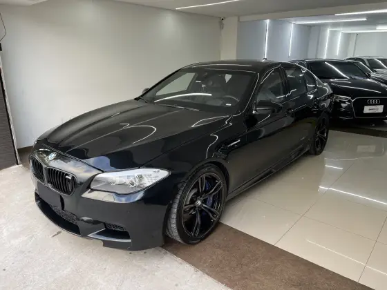 BMW M5 4.4 V8 32V GASOLINA 4P AUTOMÁTICO BMW M5 4.4 V8 32V GASOLINA 4P AUTOMÁTICO